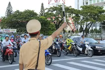 Cần sớm đưa Luật Bảo đảm trật tự an toàn giao thông đường bộ vào đời sống