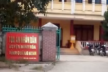 Nữ kế toán từng lộ clip "mây mưa" với Chánh án trong phòng làm việc bị đánh nhập viện