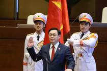 Chùm ảnh: Tân Chủ tịch Quốc hội tuyên thệ nhậm chức, điều hành phiên họp