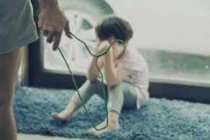 Vụ bé gái 1 tuổi tử vong do bị bạo hành: Cô gái thừa nhận đánh vào bụng