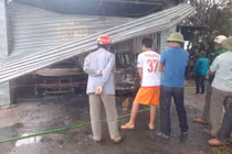 Cháy studio áo cưới, gia đình 4 người may mắn thoát nạn