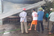 Cháy studio áo cưới, gia đình 4 người may mắn thoát nạn