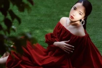 Bích Phương khiến dân tình mắt tròn mắt dẹt với màn khoe dáng căng mướt, siêu gợi cảm