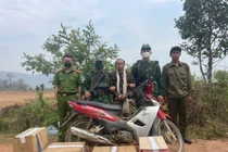 Bắt đối tượng vận chuyển trái phép hơn 1 tạ thuốc nổ 