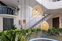 Ngôi nhà mê cung trên mảnh đất méo, xây trong 3 năm 