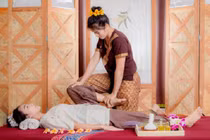 Người Việt ra nước ngoài hành nghề massage phải chịu hình phạt nào theo pháp luật?