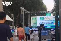 Nghịch lý: Thu phí “quần dài”, miễn phí “quần đùi” ở công viên Thống Nhất