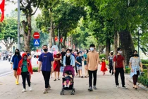 Nguy cơ dịch COVID-19 lần 4 bùng phát, Hà Nội tạm dừng các lễ hội