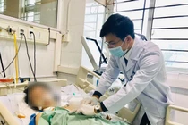 Cô gái 17 tuổi bị đâm thấu ngực được cứu sống ở Quảng Ninh