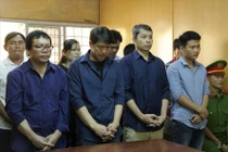 Vụ 'logo xe vua', 80 CSGT, Thanh tra giao thông bị 'tố' nhận hối lộ