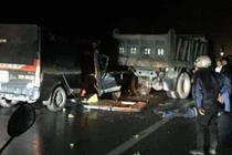 Xe khách tông xe tải, 3 người chết, 2 người bị thương nặng