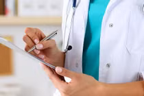 BS Hưng BV Thẩm mỹ Emcas hành nghề... coi thường pháp luật