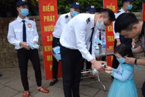 Hàng ngàn du khách trẩy hội Đền Hùng Tân Sửu 2021