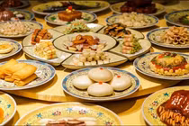 Sau ngự thiện, đồ ăn thừa của hoàng đế nhà Thanh xử lý sao? 