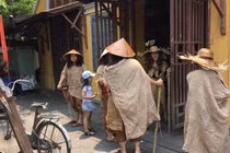 Hé lộ động cơ người nhà Phan Văn Anh Vũ giả ăn xin “quậy” ở Hội An