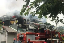 Nổ lớn, cháy dữ dội tại nhà hàng BBQ Plan-K Thảo Điền