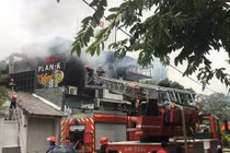 Nổ lớn, cháy dữ dội tại nhà hàng BBQ Plan-K Thảo Điền