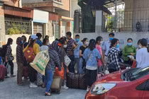 Kỷ luật hiệu trưởng cho hơn 200 học sinh đi thực tập mùa COVID-19