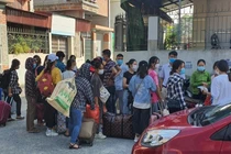 Kỷ luật hiệu trưởng cho hơn 200 học sinh đi thực tập mùa COVID-19