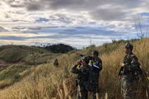 Hình ảnh “nhói tim” nơi tuyến đầu chống dịch