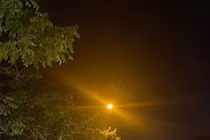 Hồ Tây đông nghịt người, đường phố tắc cứng dù gần nửa đêm