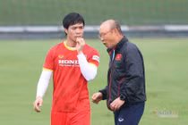 Tuyển Việt Nam: Cơn đau đầu của thầy Park khi hàng công... dư dả