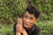 CSGT tóm gọn đối tượng nghiện ma túy khi đang tẩu thoát cùng chiếc xe máy lấy trộm