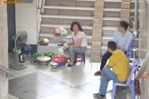 Dân nấu lẩu dưới đường hầm đi bộ nghìn tỷ ở Hà Nội