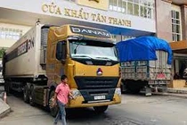 “Tẩu” hàng lậu bằng xe chở rác, conteiner: “Vải thưa che mắt thánh“