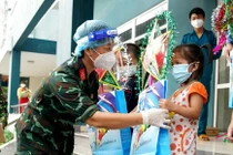 Những quân nhân đón tết Trung thu trong tâm dịch 