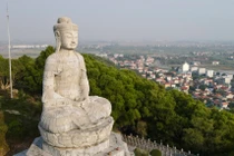 Chiêm ngưỡng hai pho tượng Phật A Di Đà độc đáo ở chùa Phật Tích