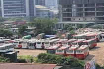 Bãi xe "khủng" đối diện công viên Cầu Giấy: Có phép hay không?