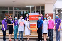 Nghi Cty Quốc Bảo làm giả khẩu trang y tế: Cần làm rõ chất lượng khẩu trang tặng y, bác sĩ