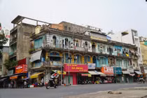 Cận cảnh chung cư nguy hiểm cần tháo dỡ khẩn cấp giữa lòng TPHCM