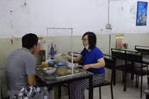 Nhiều địa phương nới lỏng giãn cách, mở lại các hoạt động, dịch vụ