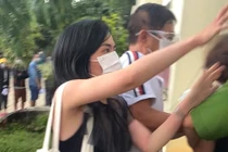 Khởi tố 2 mẹ con tấn công cảnh sát ở TP.HCM