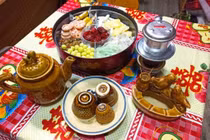 Trầm trồ trước bộ sưu tập mứt Tết bằng đất sét khơi dậy giá trị xưa