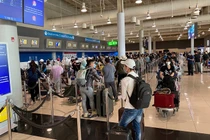 Gần 300 công dân Việt Nam được đưa từ UAE về nước