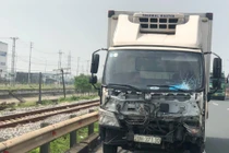 Tìm danh tính nạn nhân xe máy 35B1-103.76 bị xe tải đâm tử vong