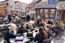 Quốc gia EU đầu tiên thoát khỏi Covid-19 sau khi áp thẻ xanh vaccine