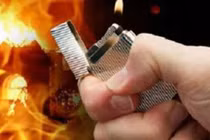 Tưới xăng đốt vợ vì ly hôn không được chia tài sản