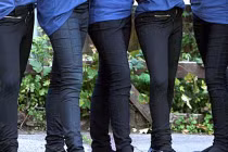 Tư duy giáo dục và cái quần ống túm 