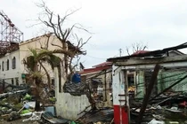2 tuần sau thảm họa, “thành phố chết” Tacloban vẫn ngổn ngang
