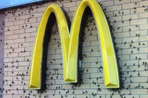 Kinh hoàng “thánh địa” dế bò lổn nhổn ở Mỹ