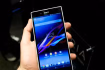 Điểm tin công nghệ: iPhone 5C vật liệu rẻ nhưng cực bền