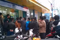 Mua iPhone 5S: bi hài nhiều chuyện