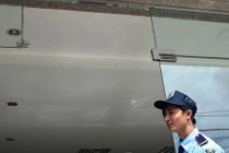 Vì sao kính cường lực tự nhiên nổ?