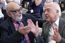 Giải Nobel Vật lý trao cho người tìm ra “hạt của Chúa“