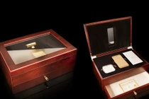 iPhone 5S bọc vàng "hét" giá 93 triệu đồng