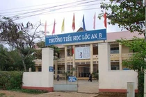 Hiệu trưởng chết uất ức vì chống tiêu cực?